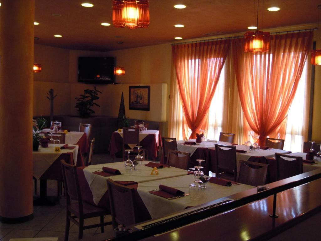 Hotel Xibana Tribano Buitenkant foto